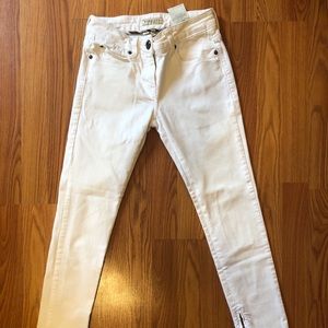 Authentic Burberry Women’s Jeans
